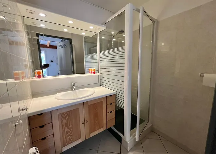 Belle D'angle, 6 Couchages, Cuisine Climatisee, 3 Terrasse Ombragee Parking Dans Securisee Avec Piscine Commune, 400 M De La Mer, Lrond24 Willa