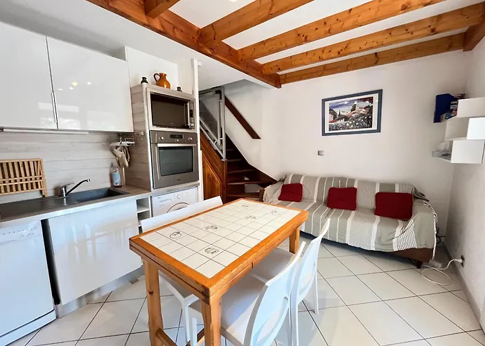 Belle D'angle, 6 Couchages, Cuisine Climatisee, 3 Terrasse Ombragee Parking Dans Securisee Avec Piscine Commune, 400 M De La Mer, Lrond24 Portiragnes