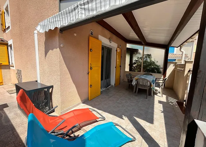 Belle D'angle, 6 Couchages, Cuisine Climatisee, 3 Terrasse Ombragee Parking Dans Securisee Avec Piscine Commune, 400 M De La Mer, Lrond24 Willa *